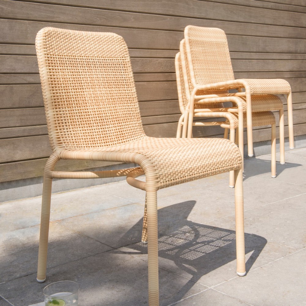 Chaise de jardin en résine tressée couleur naturelle