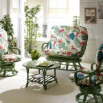 Salon vert en rotin fauteuils pivotants