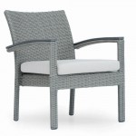 Fauteuil en résine tressée taupe