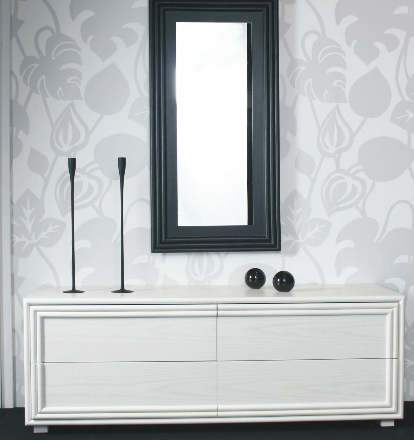 Commode design en rotin brin d'ouest