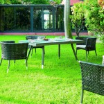 Table et fauteuils de jardin