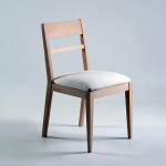 Chaise design en bois massif