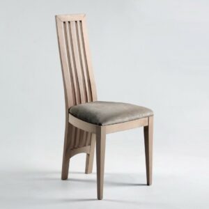 Chaise moderne haut dossier en bois