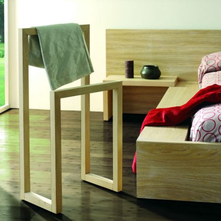 Valet de chambre en bois massif