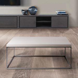 Table basse pieds métal plateau bois