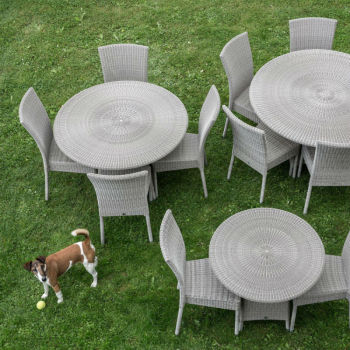 Tables de jardin diamètre 110 cm avec chaises en résine tressée