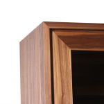 Meuble vitrine en noyer