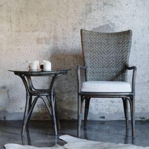 Fauteuil de table avec accoudoirs en rotin et table rotin Sika Design