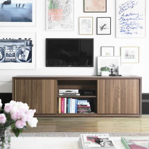 Meuble tv bas design en noyer