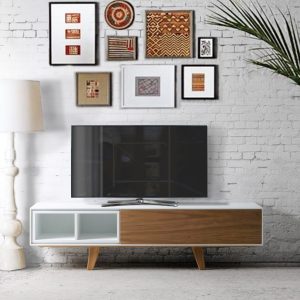 Meuble de télévision style scandinave avec niches et tiroir de rangement