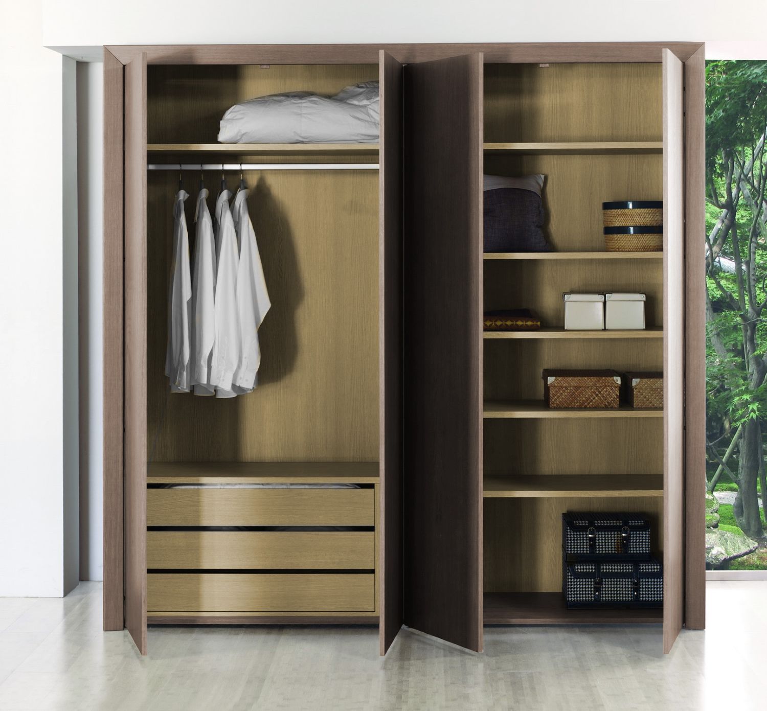 https://www.brindouest.com/wp-content/uploads/2020/11/armoire-penderie-4-portes.jpg