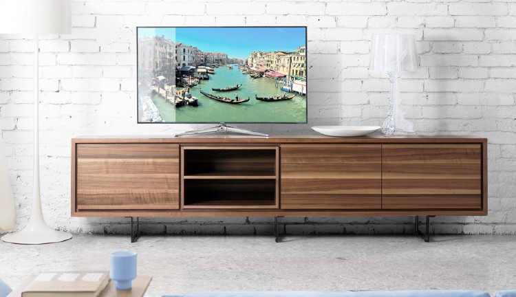 Meuble tv bas design en noyer avec niches