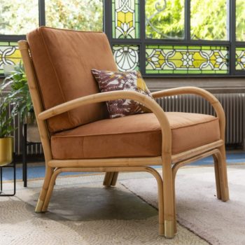 Fauteuil en rotin naturel avec tissu rouge