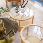 Tables rondes déco en rotin naturel avec plateau verre
