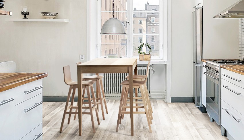 Tabourets hauts avec dossier en bois massif naturel