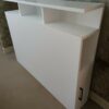 Tête de lit blanche avec rangement intégré