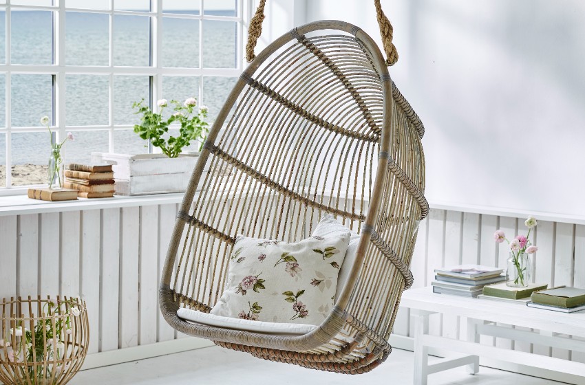 Fauteuil suspendu en rotin détente Sika Design