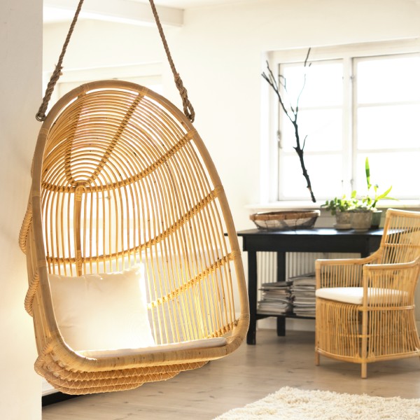 Fauteuil suspendu pour le salon en rotin design