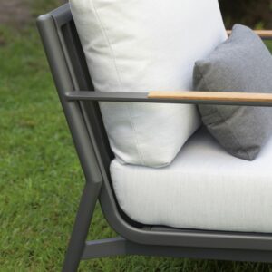 Canapé haut de gamme en aluminium gris avec accoudoirs teck