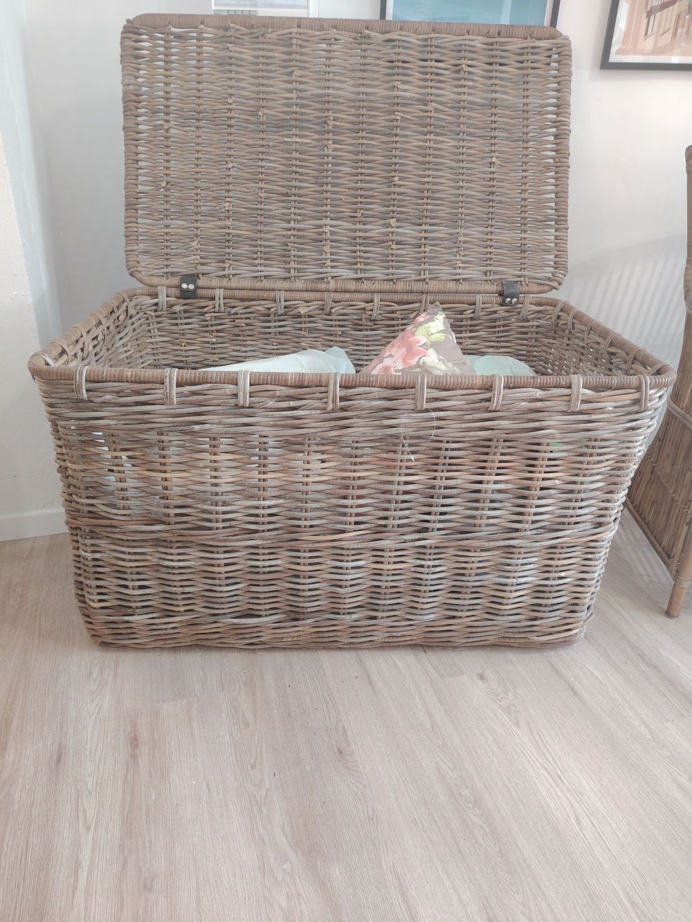 Grande malle de rangement en rotin, largeur 110 cm