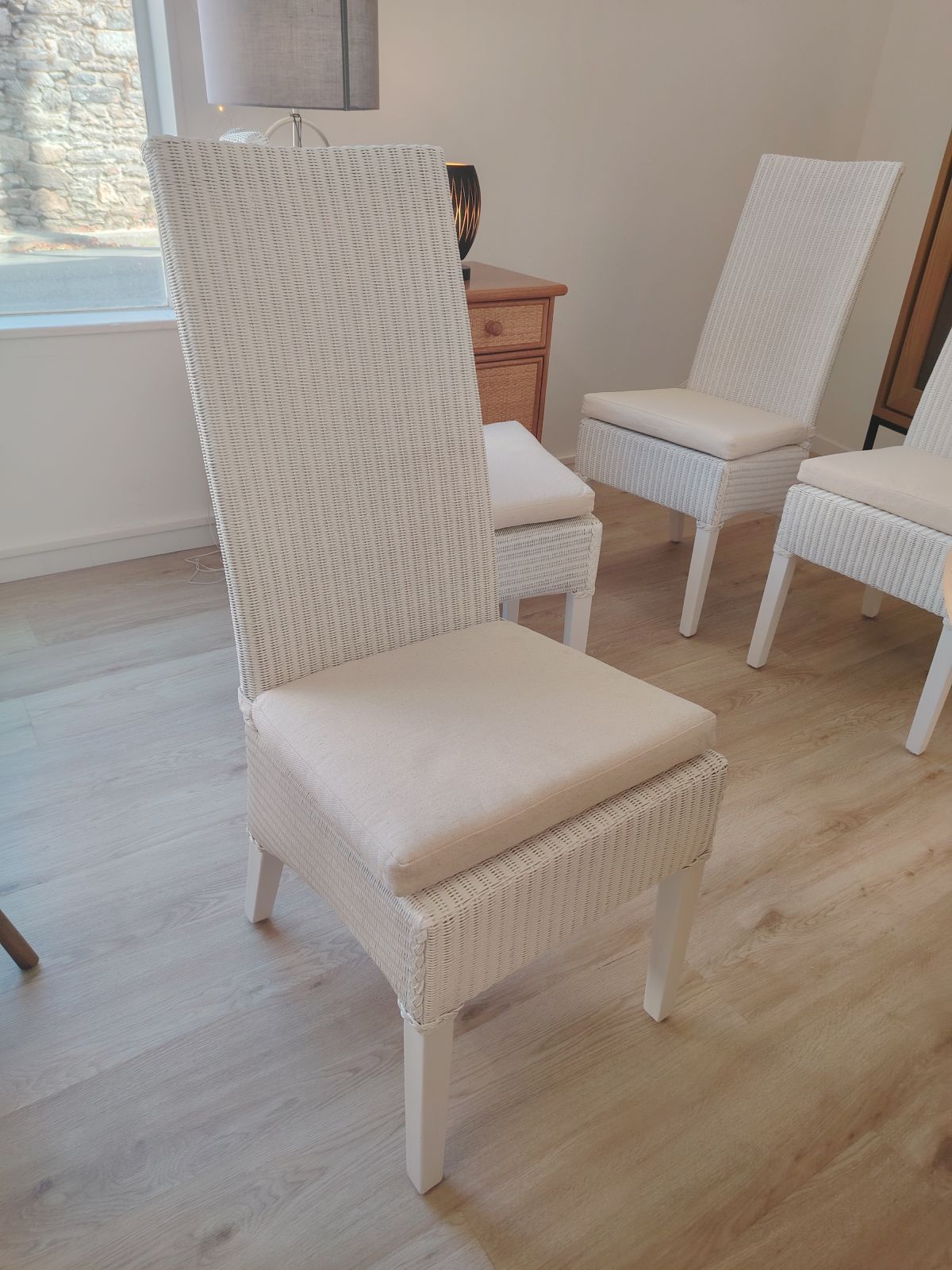 Lot de 4 chaises blanches en loom en promotion