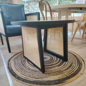 Table basse plateau rond en bois et pieds cannage naturel en promotion
