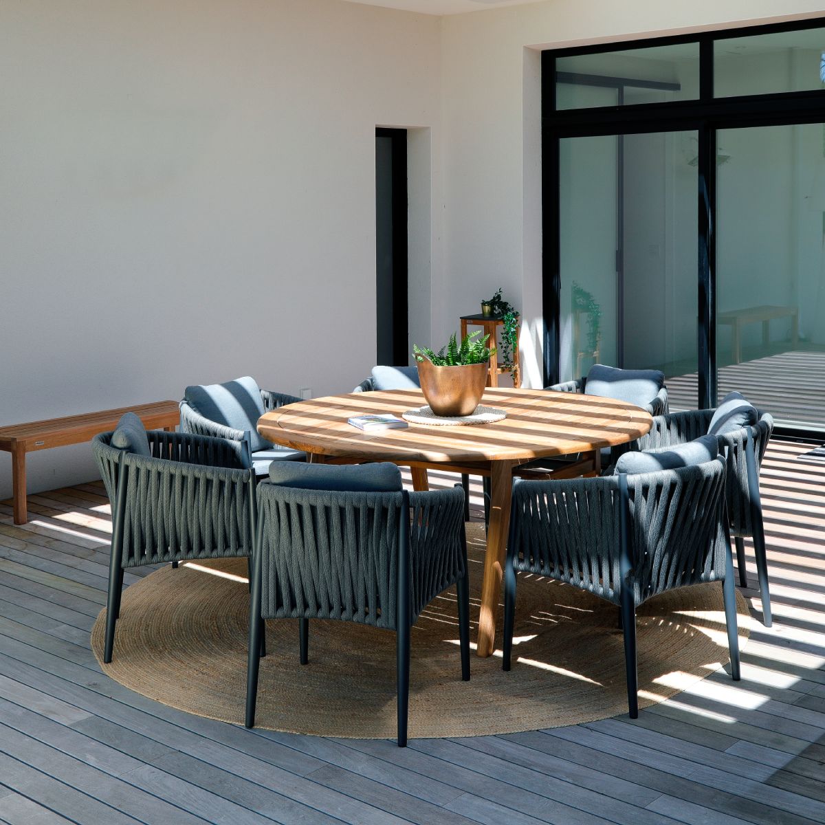 Table de jardin en bois massif 8 personnes